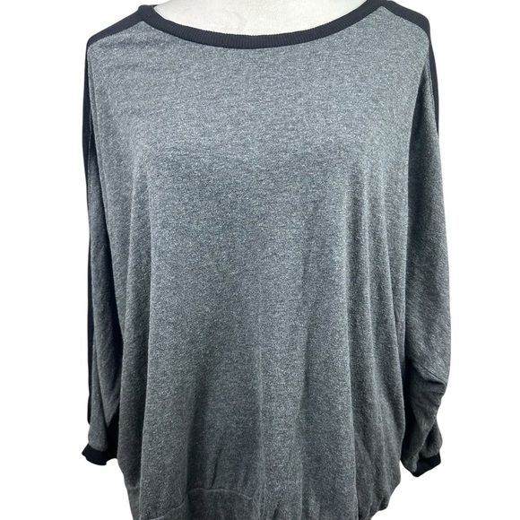 Torrid gray slub super soft long sleeve with black size 1-1X/14-16 - Picture 2 of 10